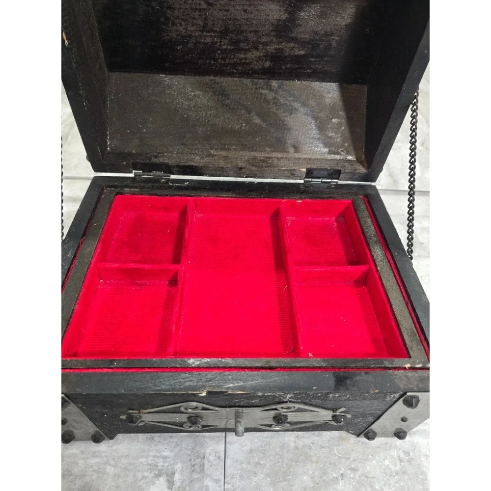 The Unbranded Brand vintage wooden